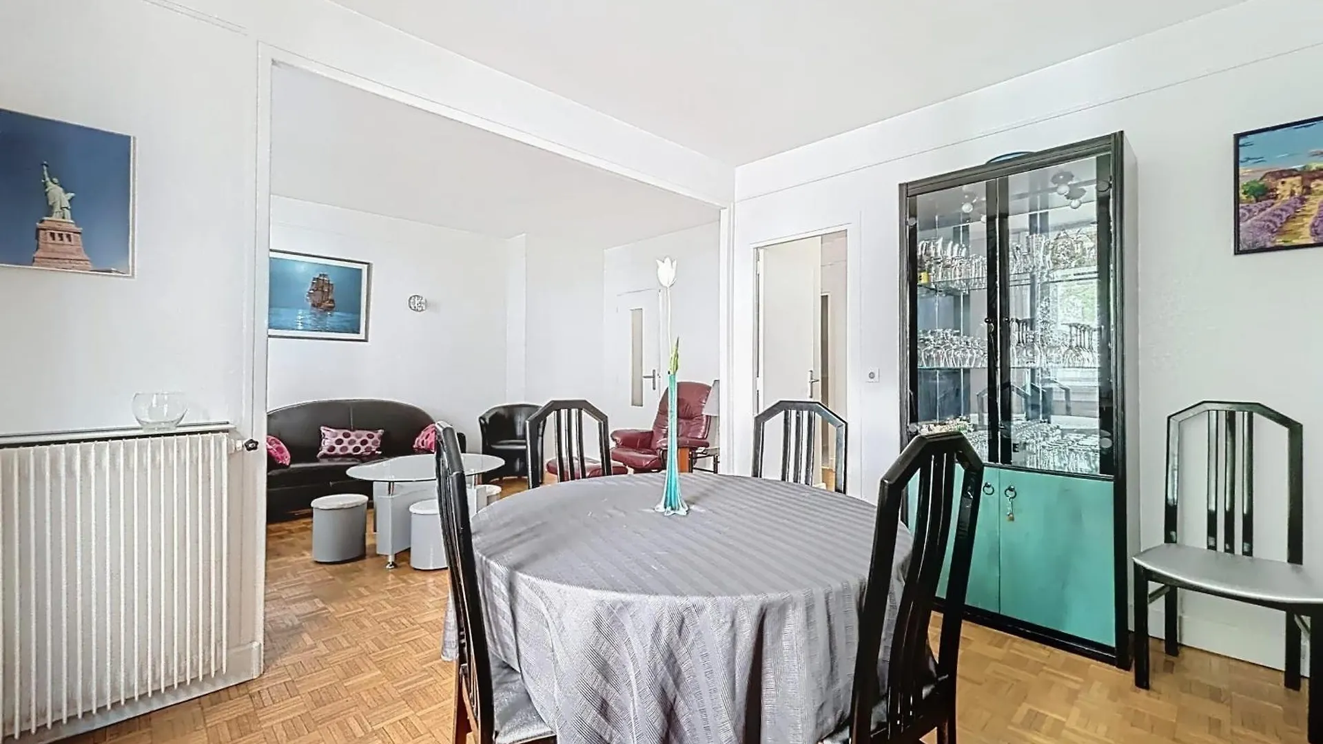 Spacious 2-Room Apartment Near Nation Parijs 0*,  Frankrijk