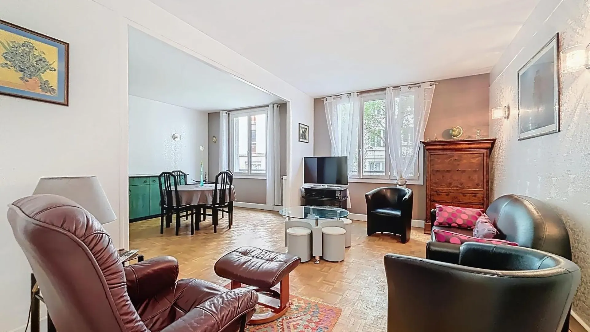 Spacious 2-Room Apartment Near Nation Parijs